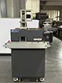 Автоматическая машина для фигурной резки карточек
